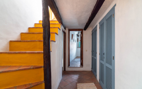 Stairs to top terrace / chill out